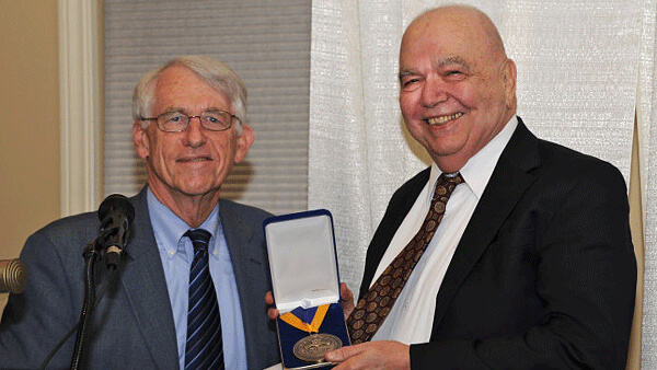 (2012) Former Fresno State President John D. Welty honors Dr. Richard D. Hovannisian with the President's Medal of Distinction.