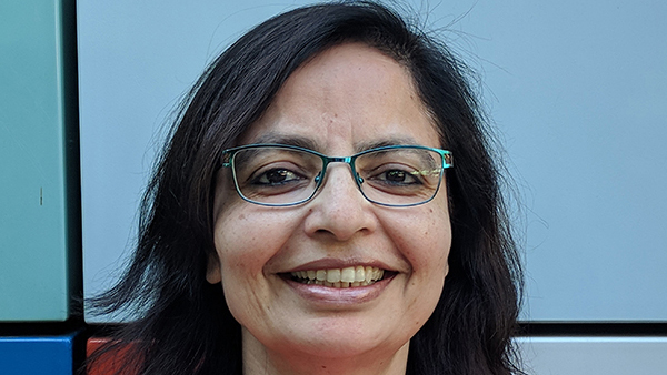 Dr. Samina Najmi, English faculty