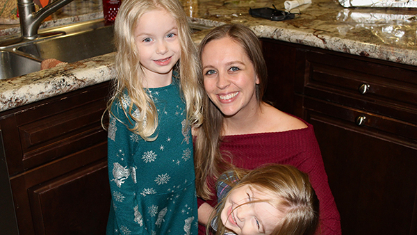 Melissa Norris and daughters