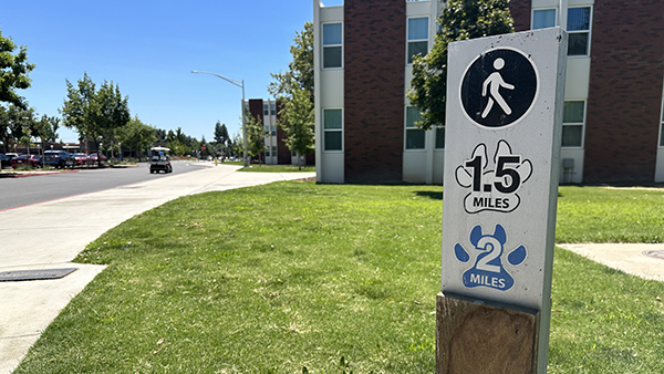 Mile marker on the Bulldog Trail