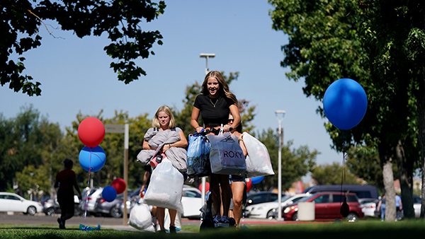 Students move into the Fresno State dorms.