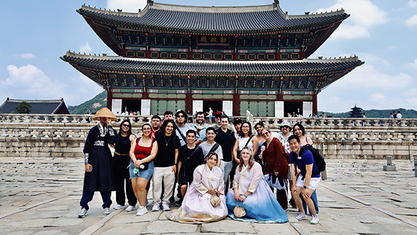 Dr. Danny Kim and students in Korea for study abroad