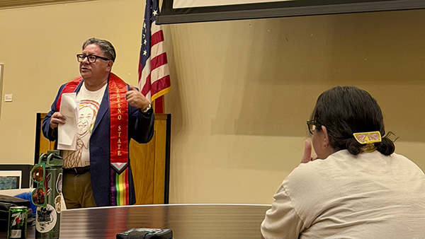 Peter Robertson giving a presentation