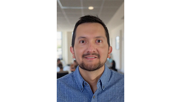 Dr. Jorge E. Pesantez